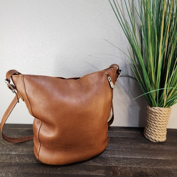 Piel Full Grain Cowhide Leather Bucket Bag - Picture 5 of 17